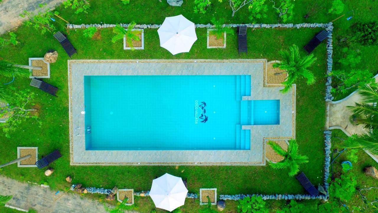 Coco Village Hotel Chilaw Bangadeniya Exteriör bild
